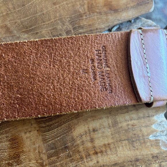 Vintage Embroidered Linea Pelle 'PEACE' Pink Leather Belt with Bird Accent - Picture 2 of 7